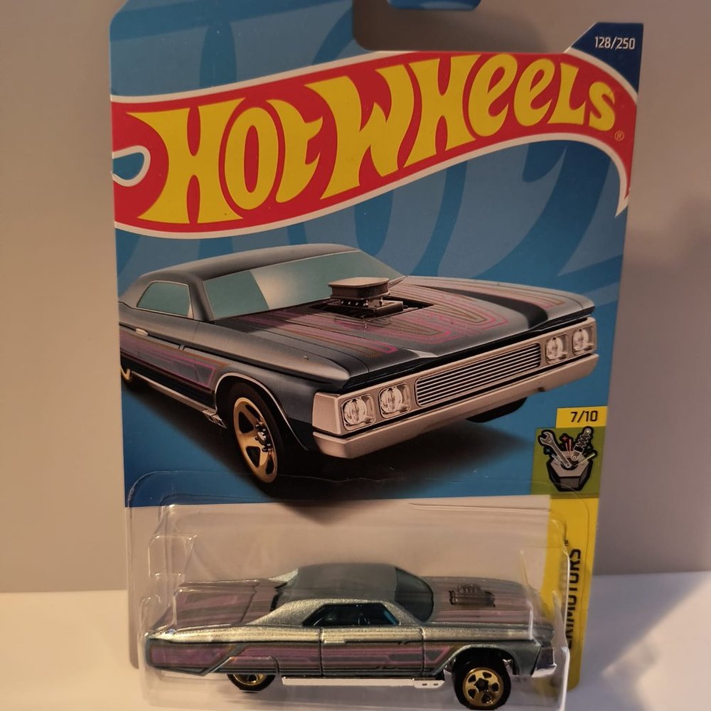 D4 Hot Wheels Layin Lowrider with shipping protector